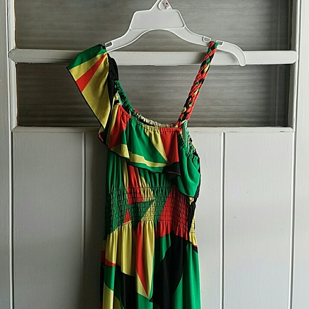 Dress - Picture 2 of 2
